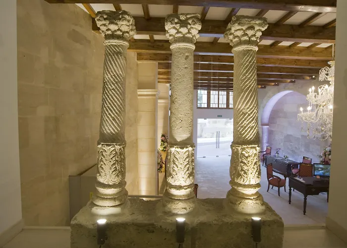 Sindic - Adults Only מלון מאהון